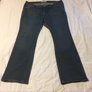 Torrid Dark Denim Boot Cut zip fly with button closure and 5 pockets Siz…